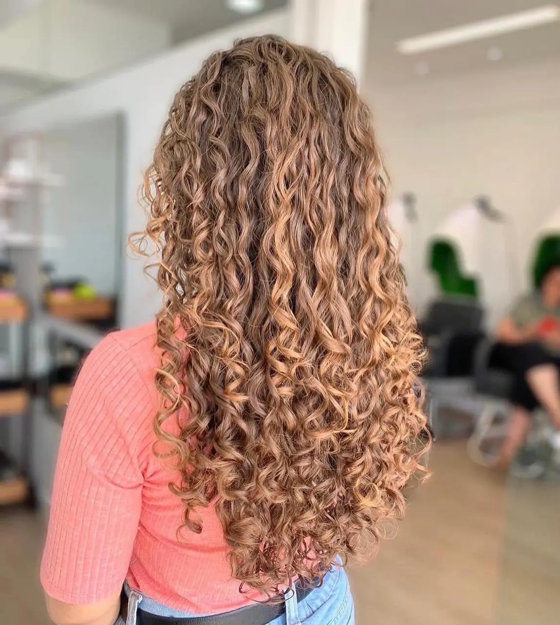 Depois: cachos definidos e hidratados